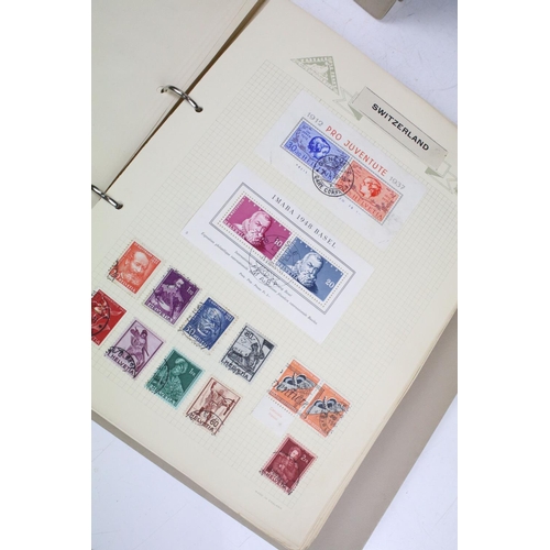 488 - Collection of Commonwealth & world stamps housed within two albums