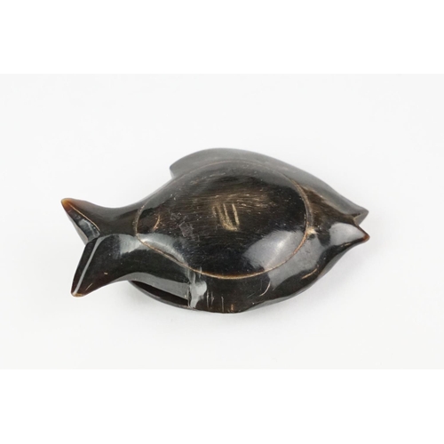 227 - Carved Horn Snuff Box in the form of a Fish, 5cm together with an Enamelled Articulated Fish