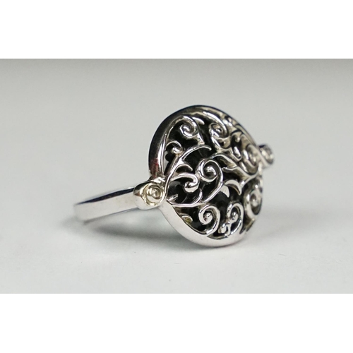 252 - Art Nouveau silver ring