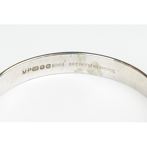 257 - Silver hallmarkd diamond cut bangle