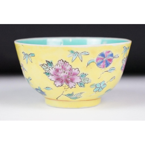 38 - Group of Chinese collectables to include a Famille Jaune bowl with floral decoration (9.5cm diameter... 