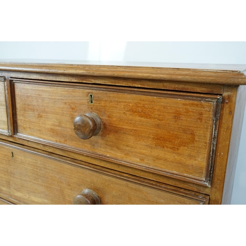 718 - Early 20th century mahogany chest of two short and three long drawers on bracket feet, 104cm high x ... 