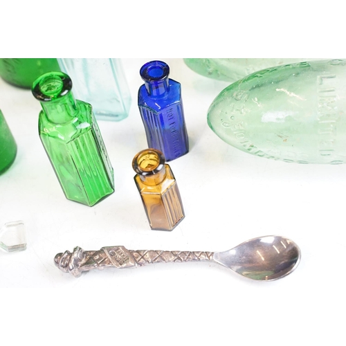 69 - Collection of vintage / antique glass bottles to include 'Not To Be Taken' poison bottles, featuring... 