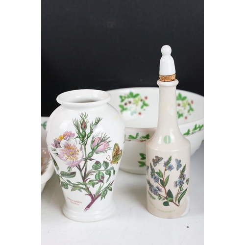 76 - Collection of Portmeirion ceramics to include The Botanic Garden, Pomona & Summer Strawberries, feat... 