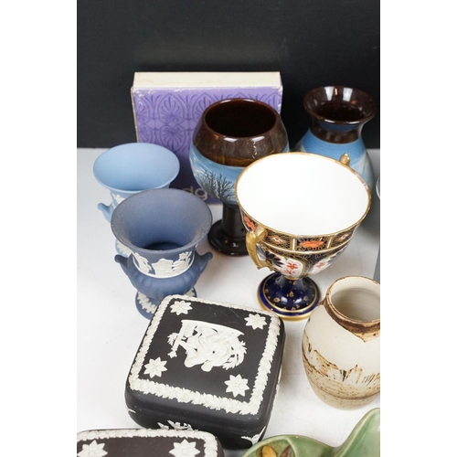 93 - Mixed ceramics to include Wedgwood Jasperware, Royal Crown Derby, Carn Pottery, Carlton Ware, Wade W... 