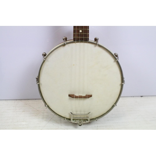 445 - 20th century Dick Barrie banjolele, cased