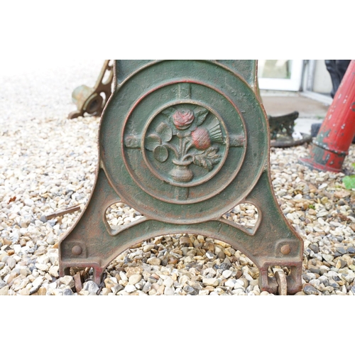 631 - W L Treffry Kingsbridge cast iron & wooden clothes mangle, approx 125cm high