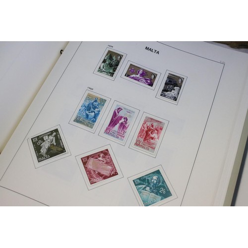 479 - A collection of empty stamp albums to include Simplex examples