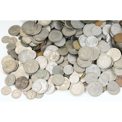 22 - A large collection of British pre decimal coins to include pennies, half pennies, sixpences, threepe... 