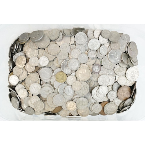 22 - A large collection of British pre decimal coins to include pennies, half pennies, sixpences, threepe... 