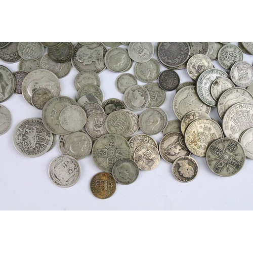 121 - A collection of British pre decimal pre 1947 and pre 1920 silver coins to include a good selection o... 