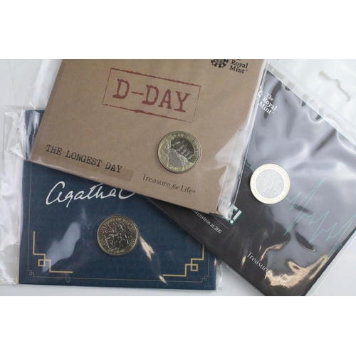 132 - A collection of Fifteen Royal Mint uncirculated collectors £2 coin packs to include Agatha Christie,... 