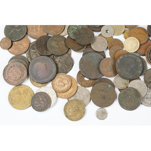 1 - A small collection of British pre decimal and world circulated coins to include Georgian and some si... 