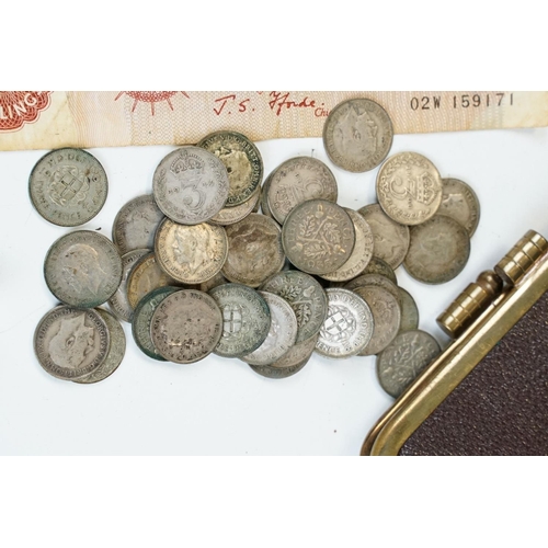 13 - A small collection of British decimal and pre decimal coins to include silver and uncirculated examp... 