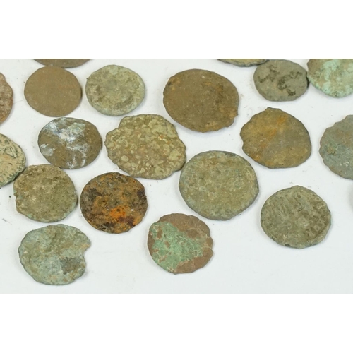 16 - A small collection of early Roman coins