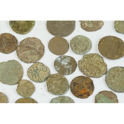 16 - A small collection of early Roman coins