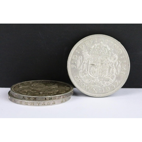 50 - A British King George V 1928 silver Wreath Crown coin.