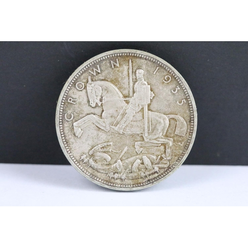 50 - A British King George V 1928 silver Wreath Crown coin.