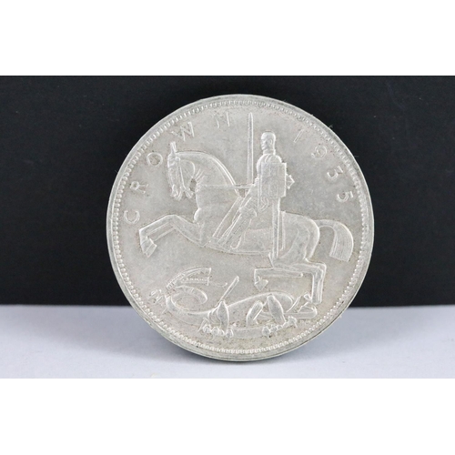 50 - A British King George V 1928 silver Wreath Crown coin.