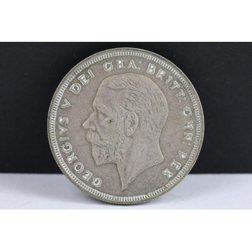 69 - A British King George V 1936 silver wreath crown.