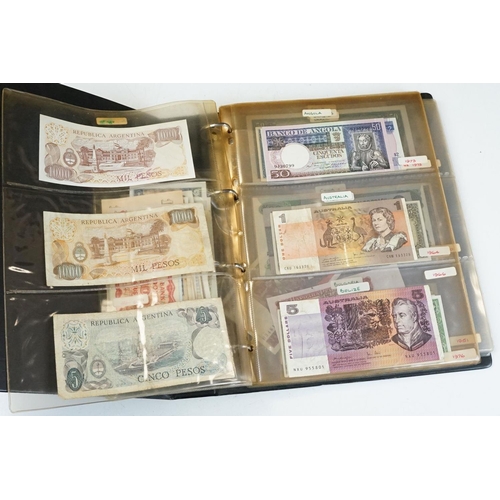 7 - A large collection of British, Commonwealth and World banknotes contained within a collectors folder... 