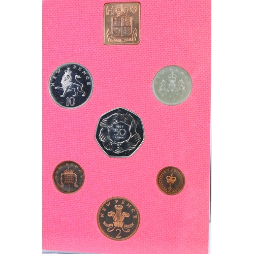 80 - A collection of eleven Royal Mint uncirculated coin year sets to include 1974, 1975, 1977, 1973, 197... 