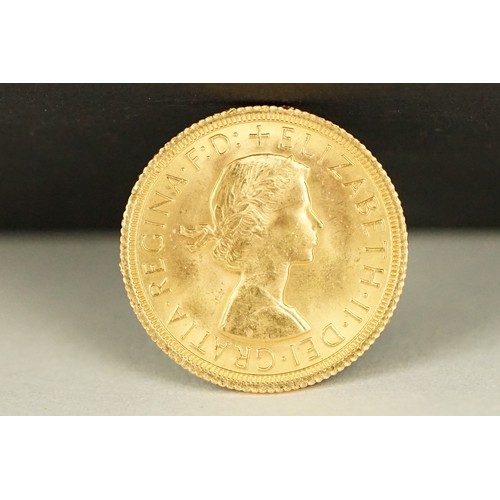 213 - A British Queen Elizabeth II 1967 gold full sovereign coin.