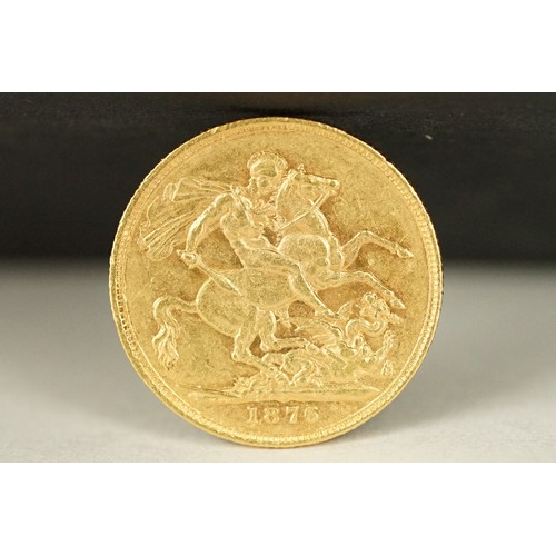 229 - A British Queen Victoria 1876 gold full sovereign coin.