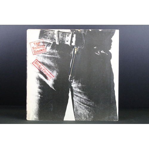 125 - Vinyl - 9 The Rolling Stones 1970s LPs to include Sticky Fingers (working zip, insert), Exile On Mai... 