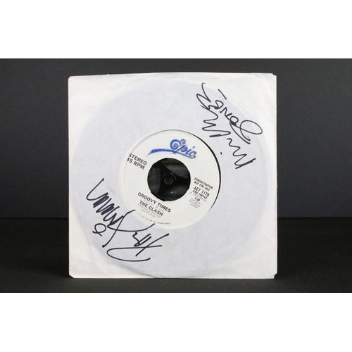 1012 - Vinyl / Signatures - The Clash - Gates Of The West / Groovy Times. Original USA 1979 Promo 7” single... 