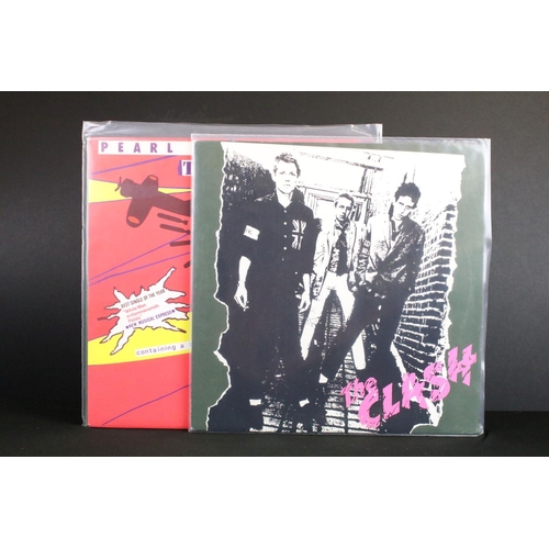 1014 - Vinyl - 2 The Clash Japanese pressing albums to include: The Clash (1979, with printed insert, Epic ... 