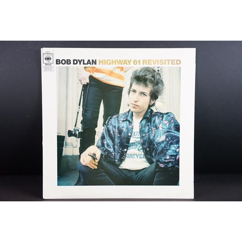103 - Vinyl - 15 Bob Dylan LPs spanning his career, vg+ overall