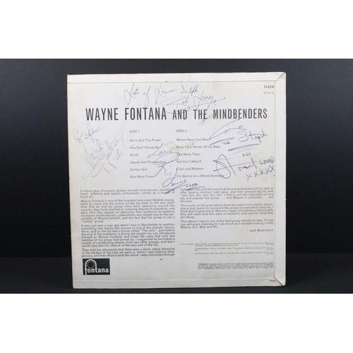 136 - Vinyl & Autographs - Wayne Fontana & The Mindbenders self titled LP on Fontana (TL5230) fully signed... 