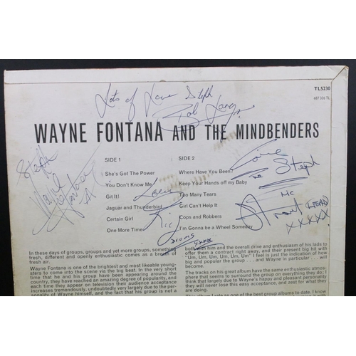 136 - Vinyl & Autographs - Wayne Fontana & The Mindbenders self titled LP on Fontana (TL5230) fully signed... 