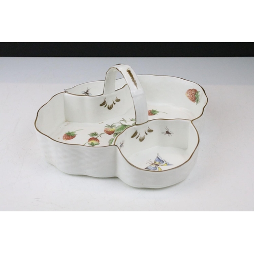 80 - Coalport 'Strawberry' set to include two jugs, two bowl & carry tray