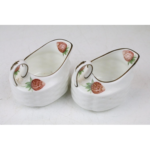 80 - Coalport 'Strawberry' set to include two jugs, two bowl & carry tray