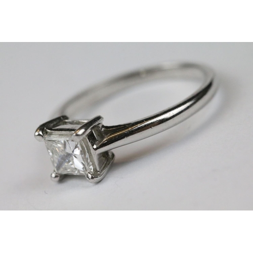 274 - 18ct white gold princess cut diamond ring with approx. 3/4 carat