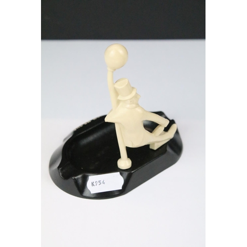 314 - Two novelty 'Selcol' ashtrays depicting drunken men against lamposts with comical slogans.