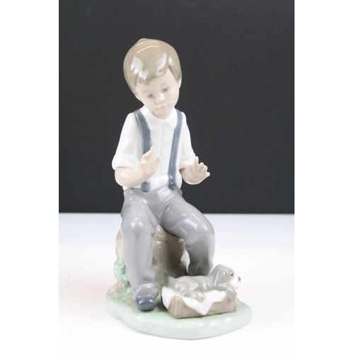 95 - Collection of 11 porcelain figures to include Lladro & Nao, featuring Lladro 4568 Shepherdess with D... 