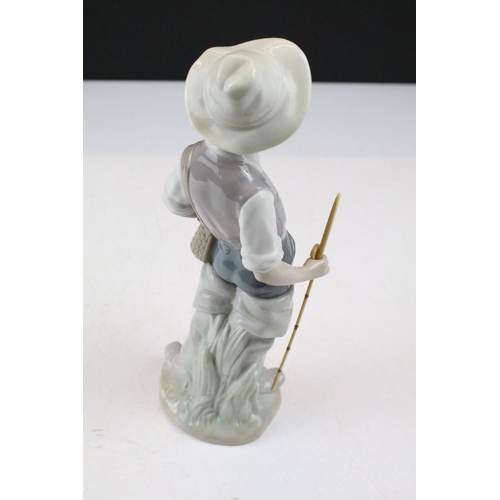 95 - Collection of 11 porcelain figures to include Lladro & Nao, featuring Lladro 4568 Shepherdess with D... 