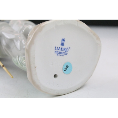 95 - Collection of 11 porcelain figures to include Lladro & Nao, featuring Lladro 4568 Shepherdess with D... 