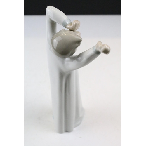 95 - Collection of 11 porcelain figures to include Lladro & Nao, featuring Lladro 4568 Shepherdess with D... 