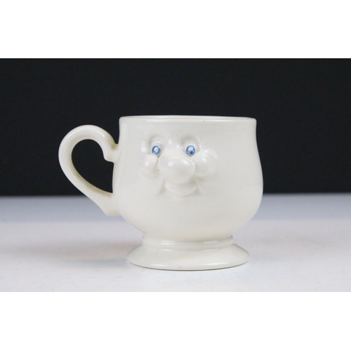 98 - Group of Carlton Ware lustre ware to include a 'walking ware' tea set for one, together with a colle... 