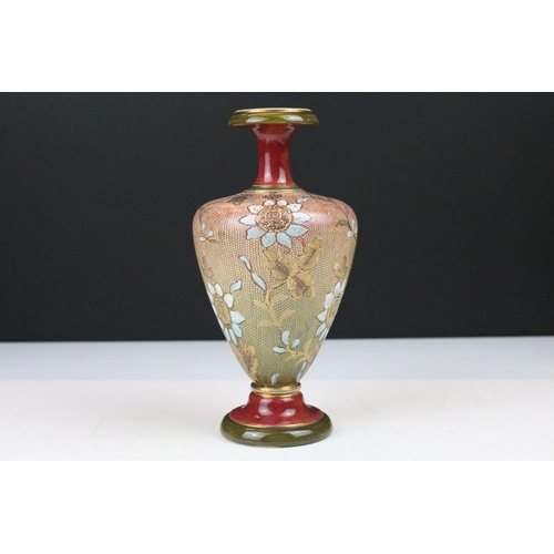 101 - Mixed lot of Antique Ceramics including Worcester Ribbed Tea Bowl, 19th century Copeland Imari and G... 