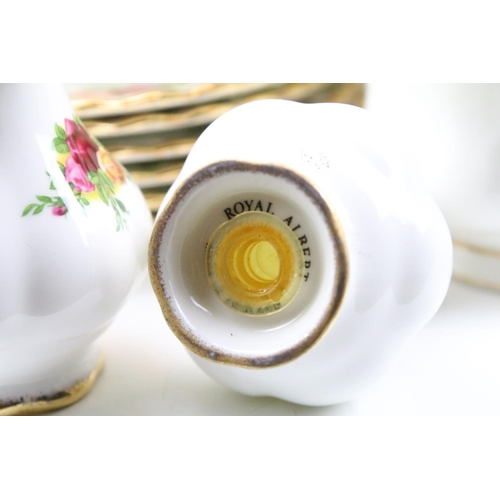 104 - Royal Albert 'Old Country Roses' tea, dinner & coffee ware to include 12 dinner plates, side plates,... 