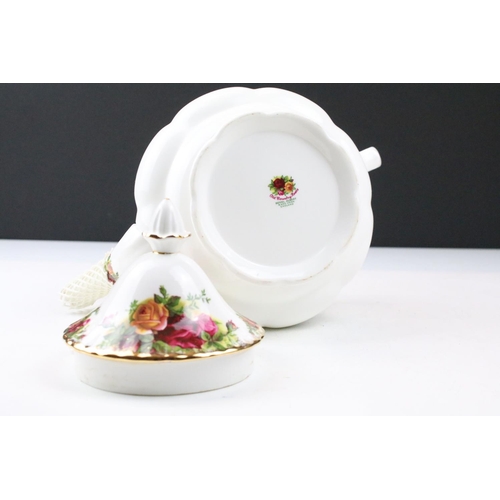 104 - Royal Albert 'Old Country Roses' tea, dinner & coffee ware to include 12 dinner plates, side plates,... 