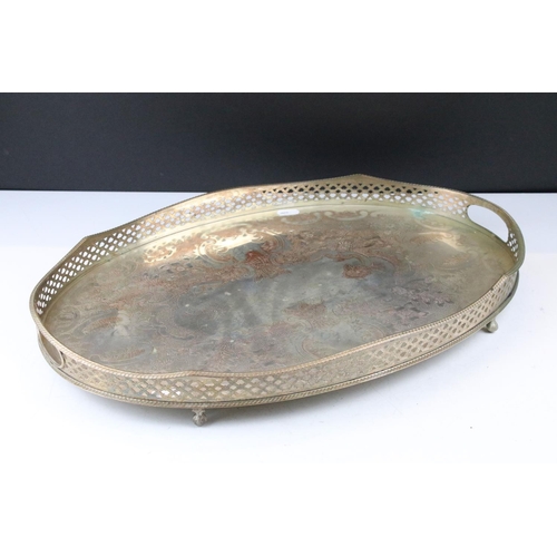 470 - A collection of 100 semi precious stone carved sample eggs housed within four boxes, together with a... 