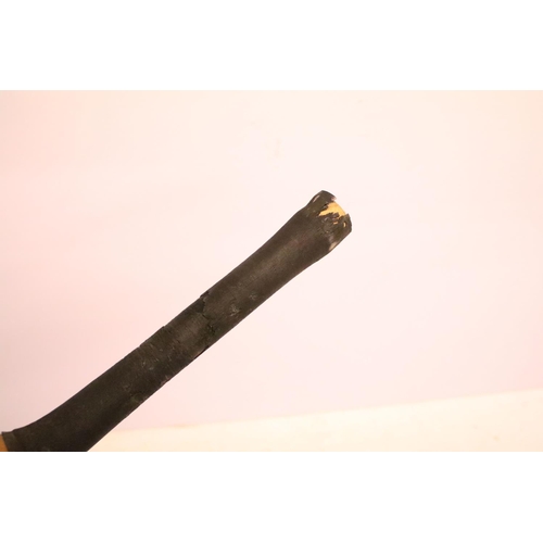 441 - Sports memorabilia - A cricket bat signed by the West Indies 1963 cricket team, as well as the Worce... 