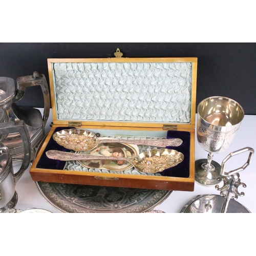 479 - Collection of mixed silver plate to include berry spoons, teapot, coffee pot, tankard, hot water jug... 