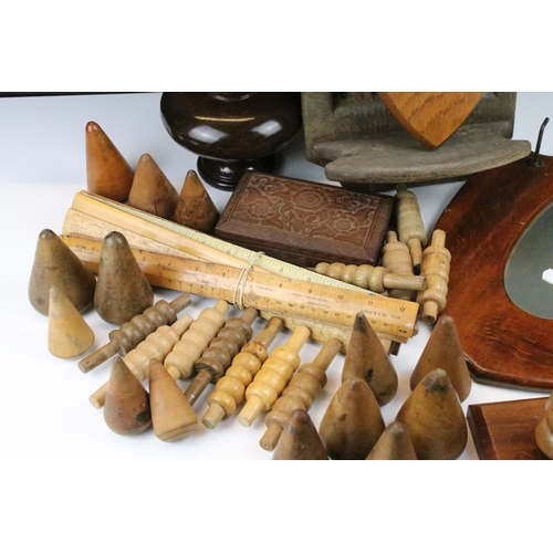 481 - Collection of wooden items / treen to include leadworking turnpins, mirror, auctioneer's gavel, 'The... 